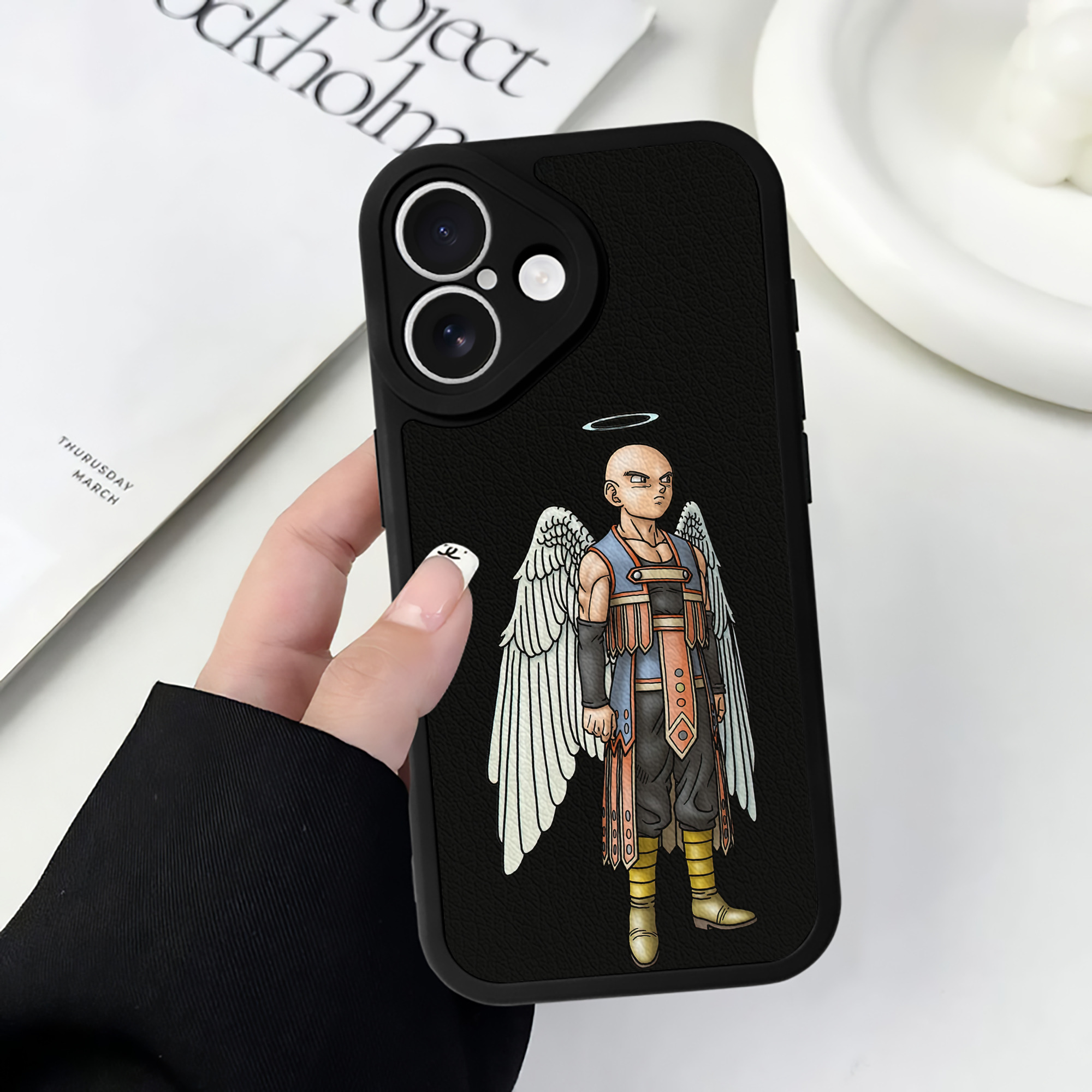 （画像用） ドラゴンクエスト Doragon Kuesuto Dragon Quest 【iPhone 16シリーズ対応】シリコンスマホケース（レザー調） 材質：シリコン